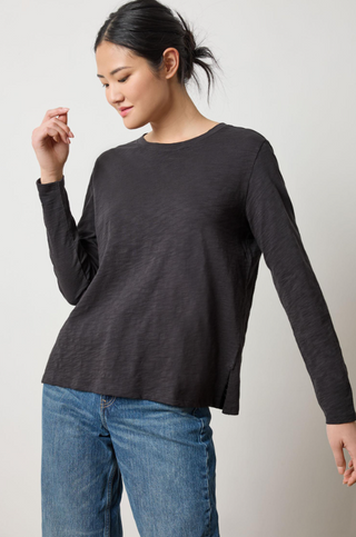 Long Sleeve Boyfriend Tee in Black