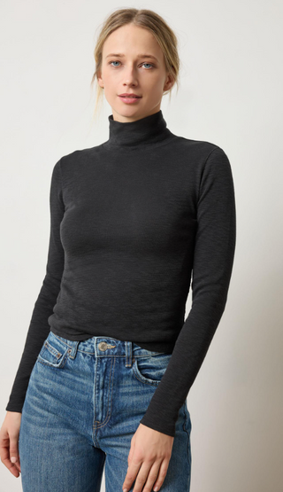 Rib Slub Turtleneck in Black