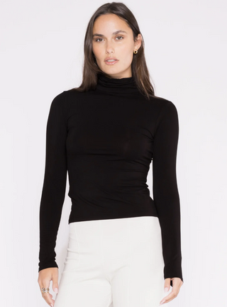 Turtleneck in Black