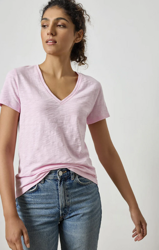 Short Sleeve Back Seam V-Neck Top in Peony