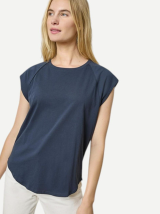 Shirttail Raglan Crewneck in Navy